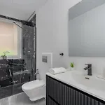 شقة 2 Bedrooms In New Modern Building With Ocean View *