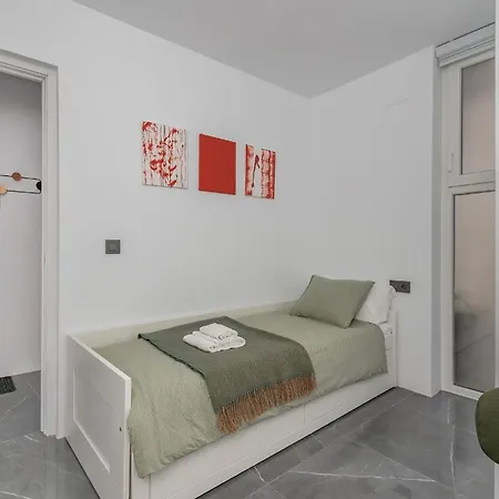 2 Bedrooms In New Modern Building With Ocean View شقة بينالماذينا